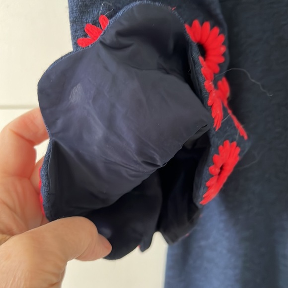 Trina Turk Size 6 Sheath Jersey Empire Waist Red Embroidered Daisy Sleeve - Picture 10 of 16